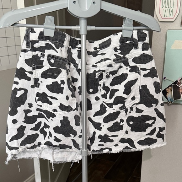 Princess Polly Black and White Cow Print Mini Skirt - Picture 2 of 8